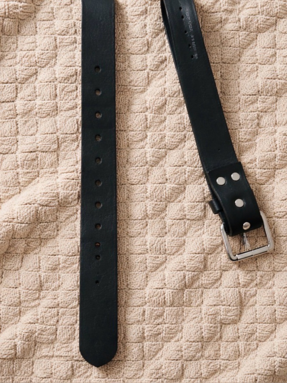 Filson Black Leather Belt with Silver Buckle - Picture 4 of 6